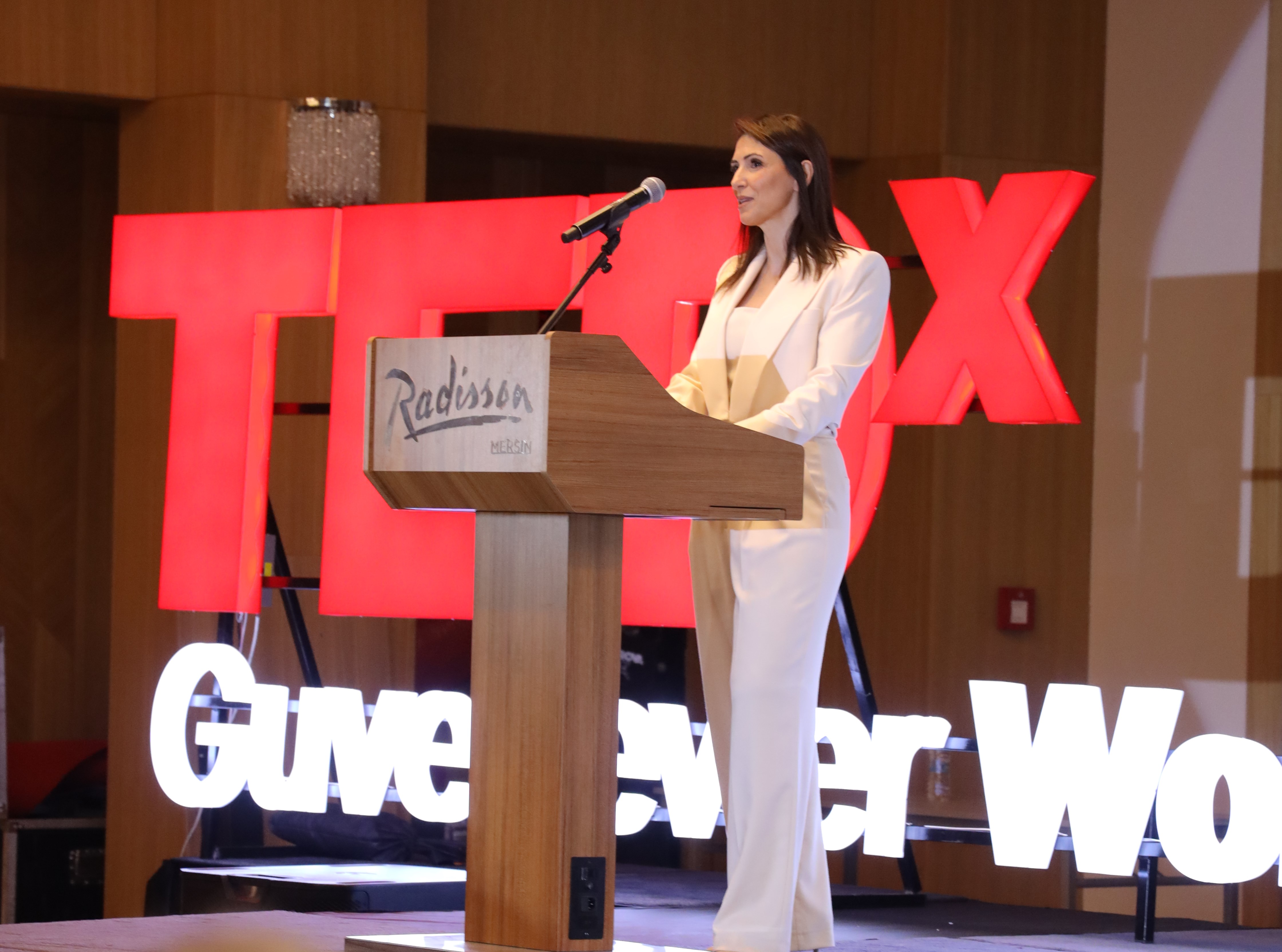 TEDx ETKİNLİĞİ:  Kadınların Görünmeyen Gücü: Mersin TEDxGüvenevler Women Etkinliğinden Notlar